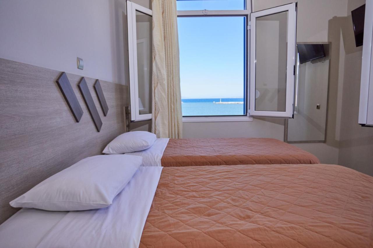 Amalia City Rooms Chios Town Exteriör bild
