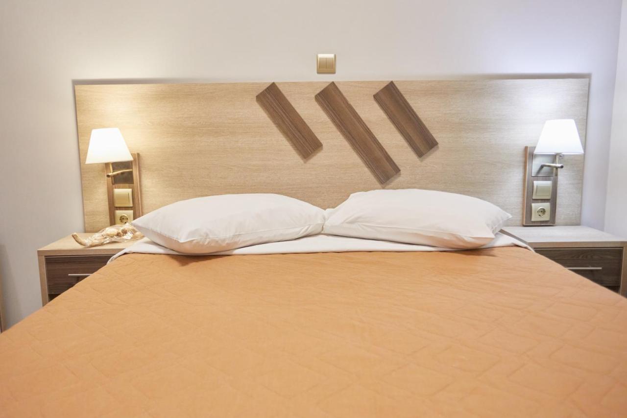 Amalia City Rooms Chios Town Exteriör bild